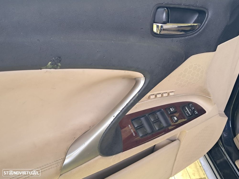 Lexus IS 220 d Sport 54 - 4