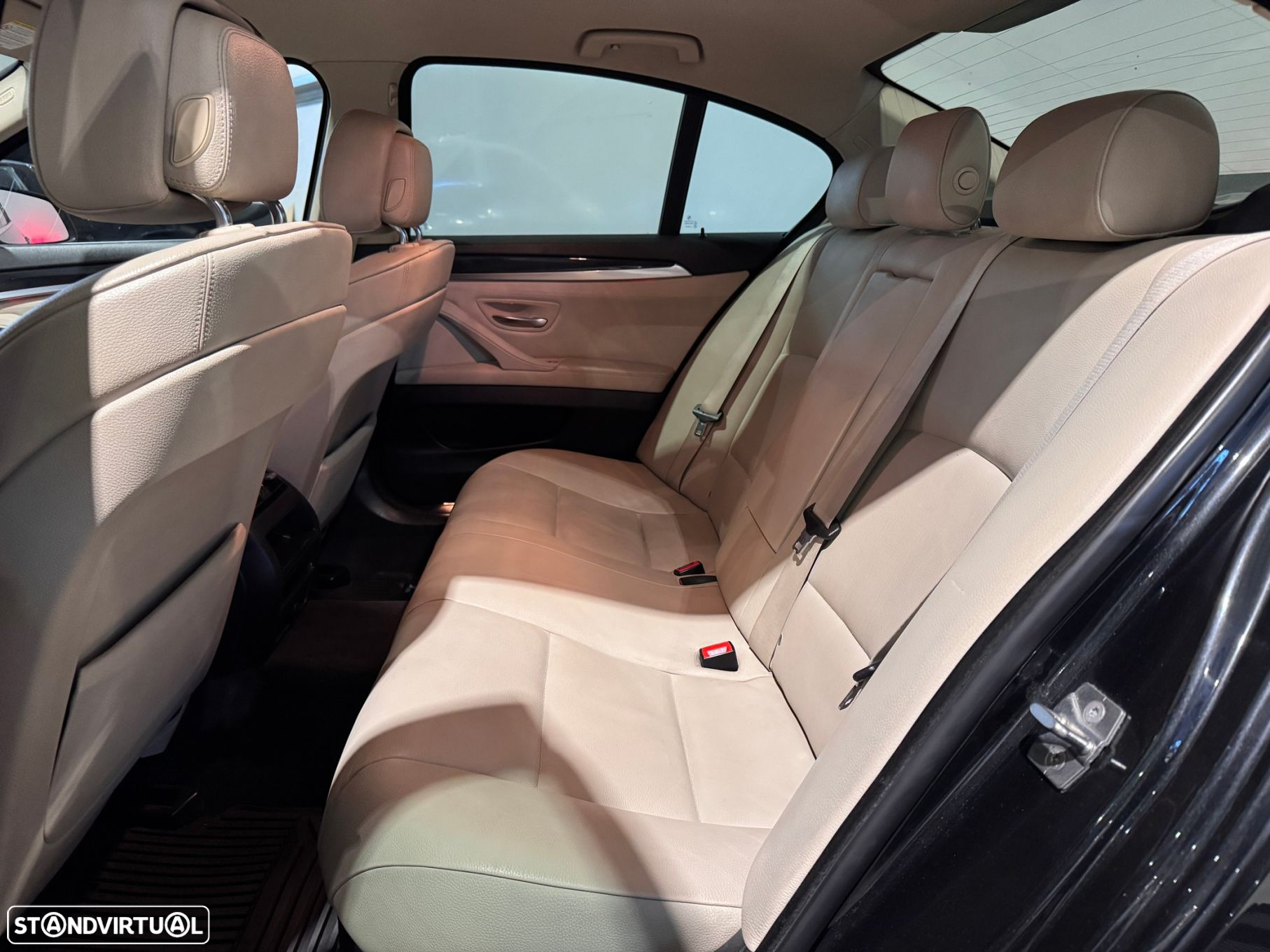 BMW 535 d Exclusive Auto - 13