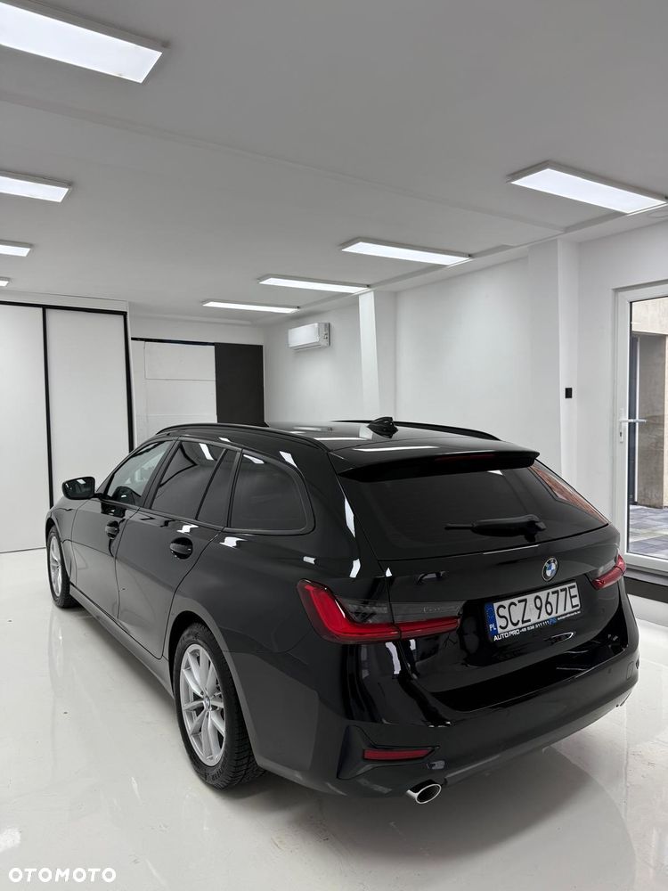 BMW Seria 3 318d Edition Luxury Line Purity - 13