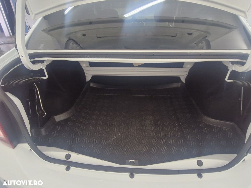 Dacia Logan 1.2 75CP Ambiance - 5