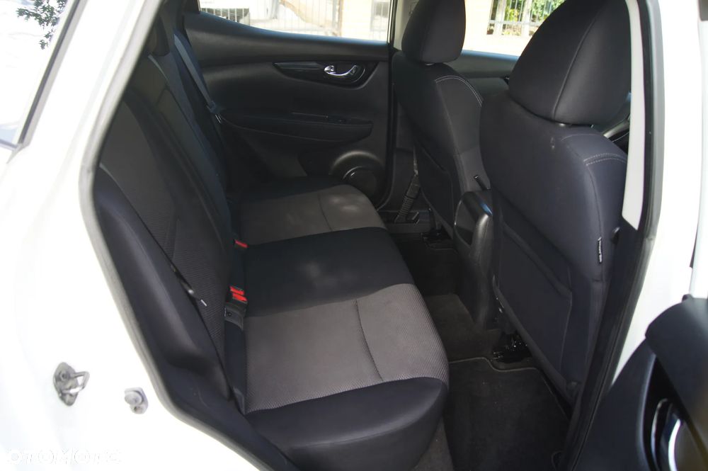 Nissan Qashqai 1.2 DIG-T N-Connecta - 31