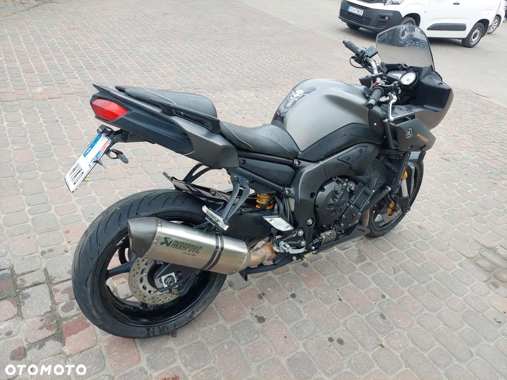 Yamaha FZ8 - 5