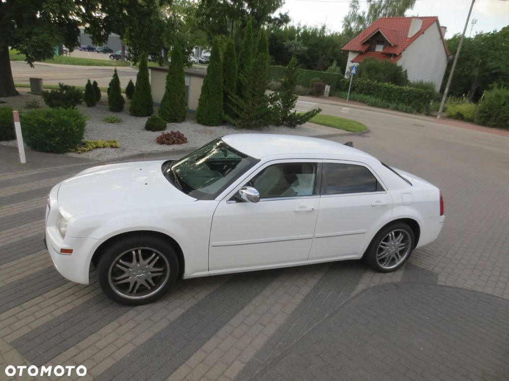 Chrysler 300C - 21