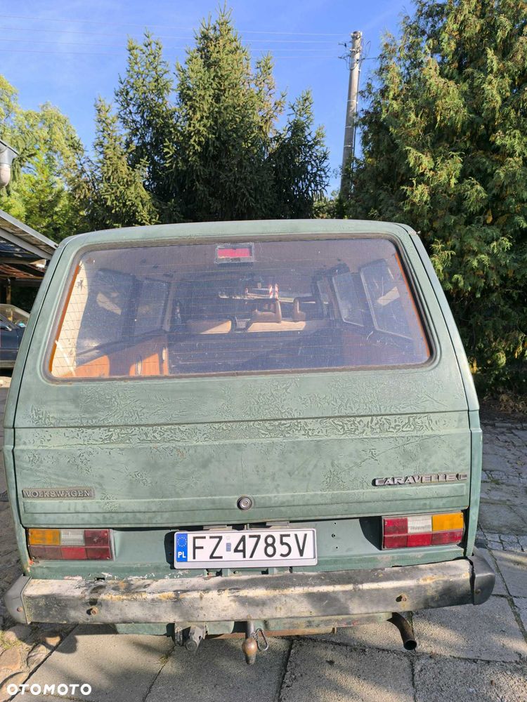 Volkswagen Transporter - 2