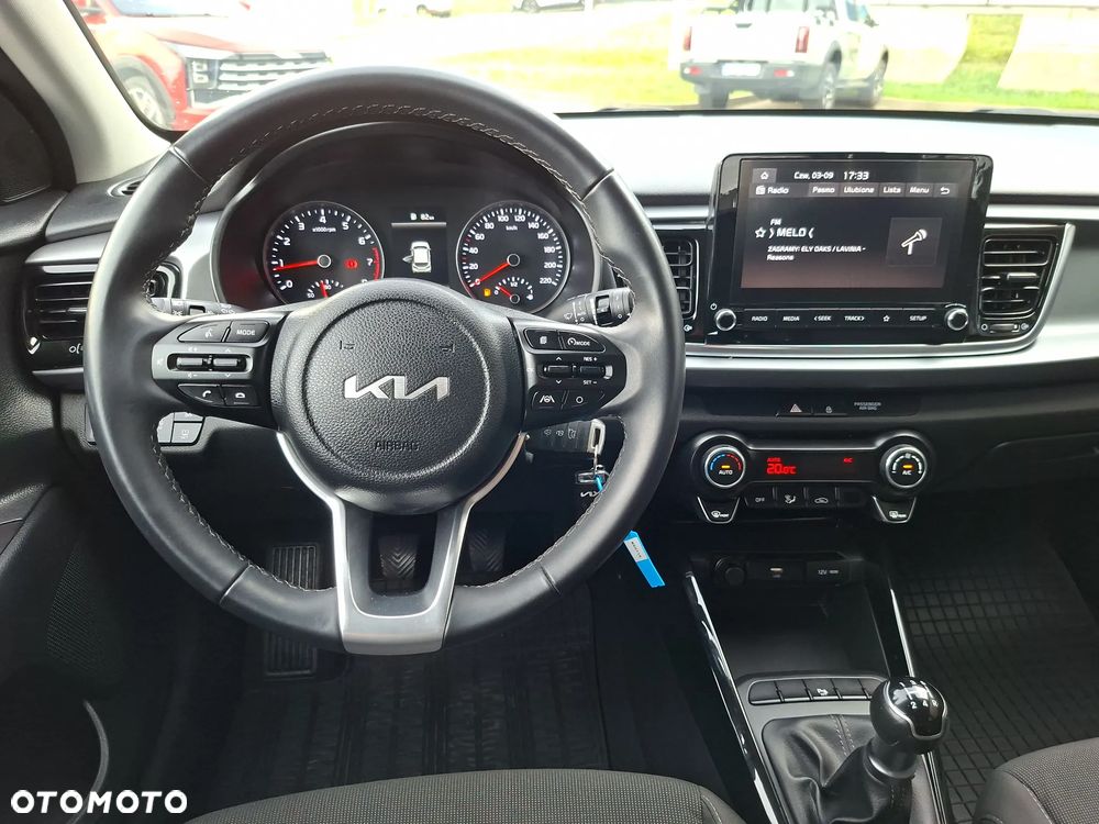 Kia Rio 1.2 L - 23