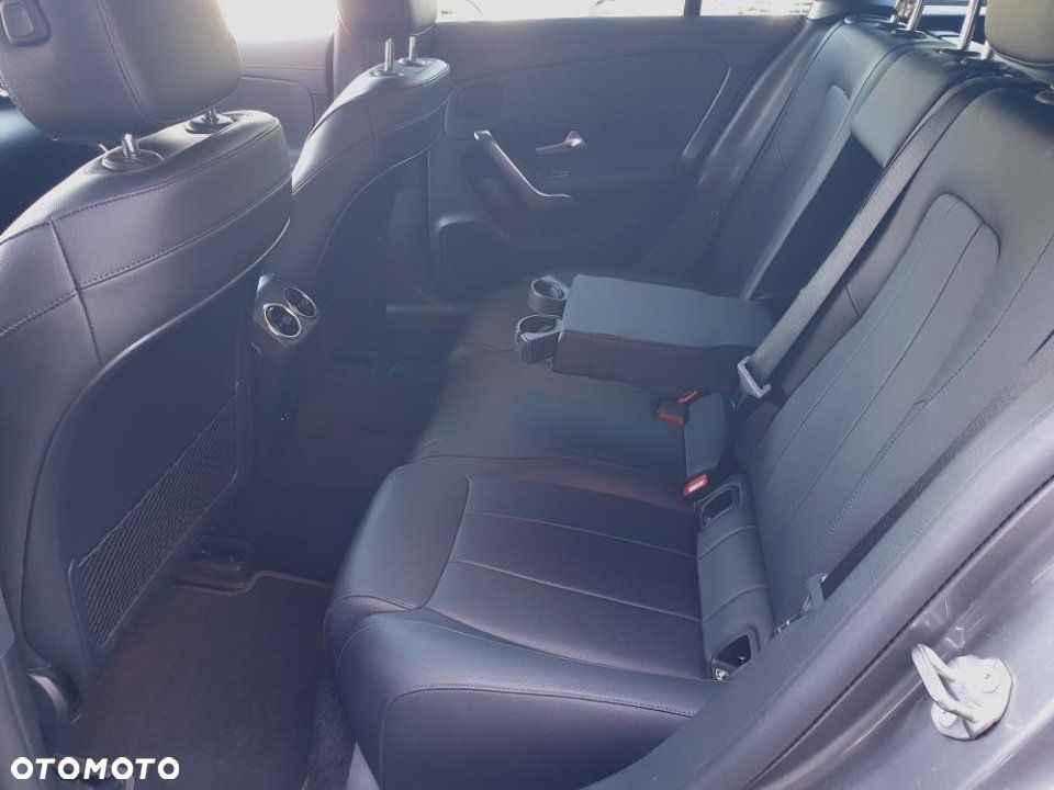Mercedes-Benz CLA - 40