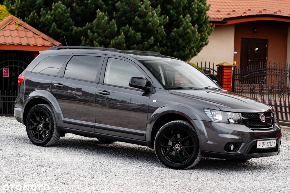 Fiat Freemont 2.0 Multijet Black Code AWD - 4