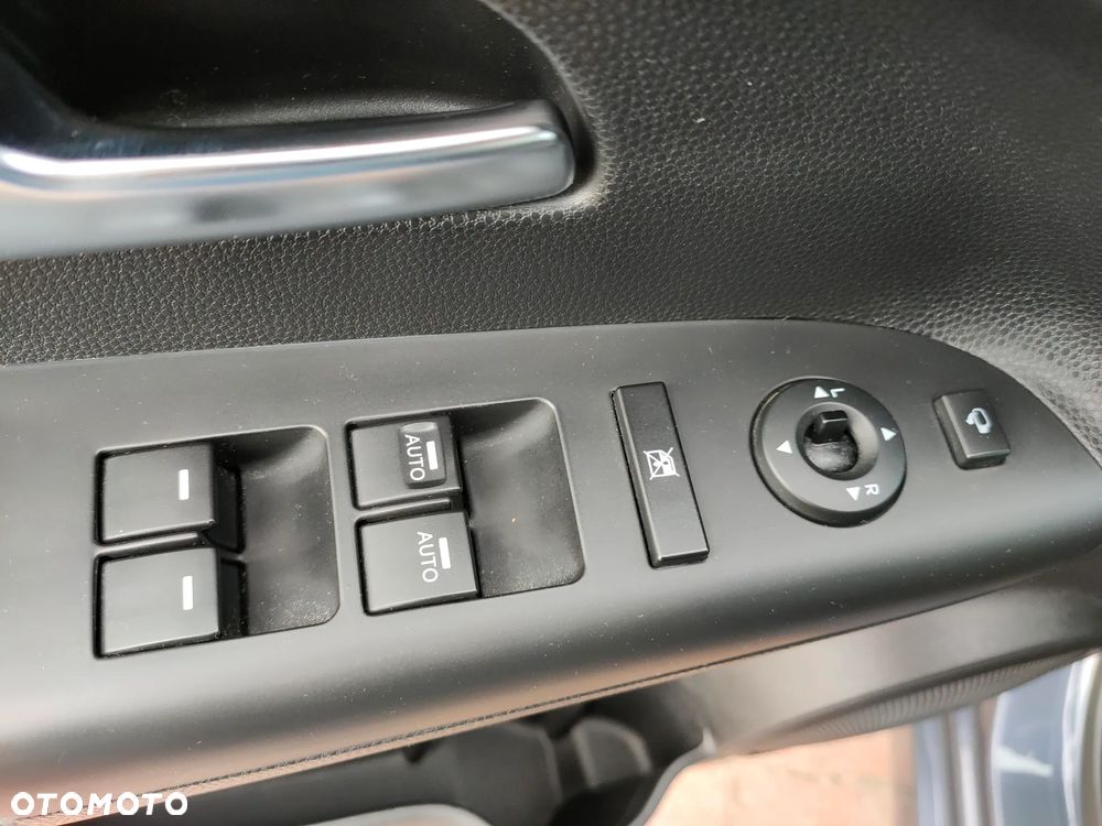 Kia Venga 1.4 CVVT Vision - 17