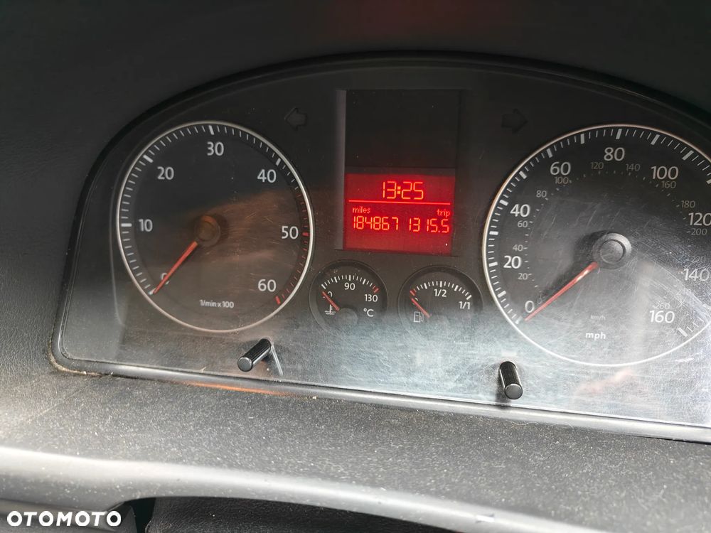 Volkswagen Touran 1.9 TDI Highline - 4