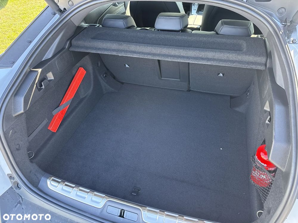 Peugeot 408 HYBRID 145 e-DSC6 GT - 14