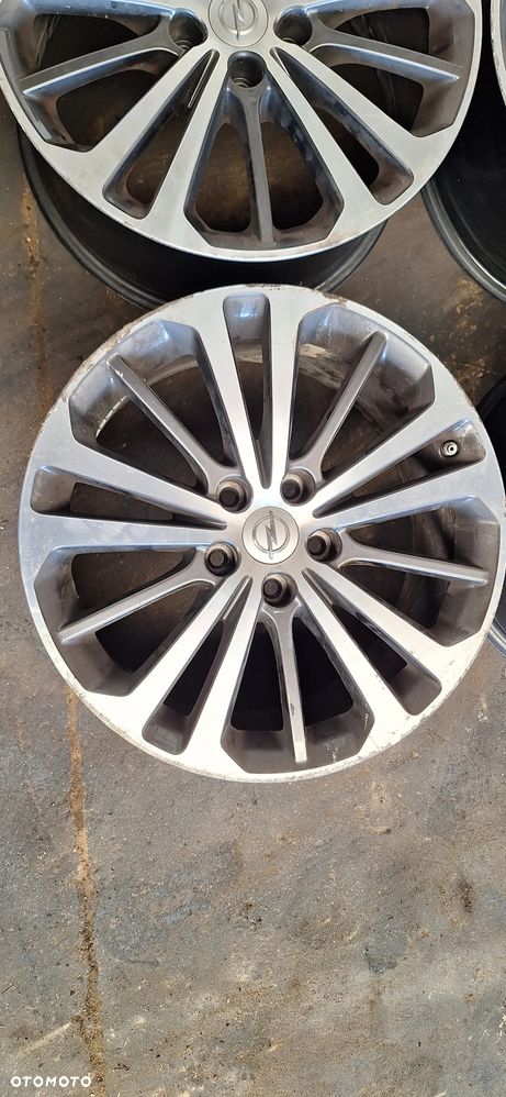 Opel Insignia B Alufelgi Kpl 18 18 8.5J Et 49  5x115 39076883 - 2