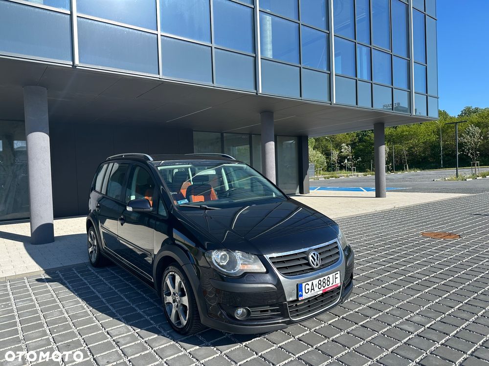 Volkswagen Touran 1.4 TSI Cross - 3