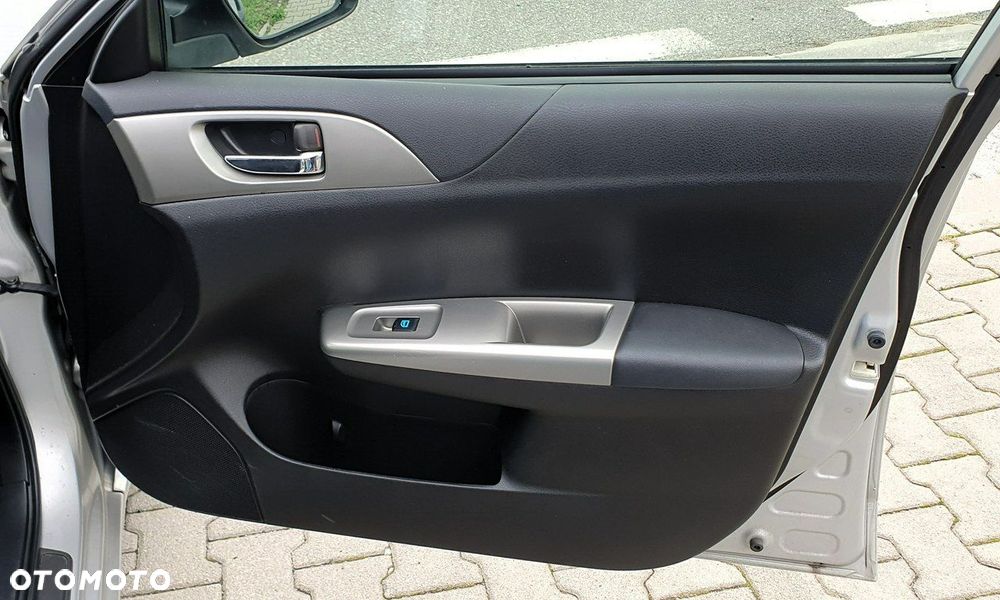 Subaru Impreza - 21