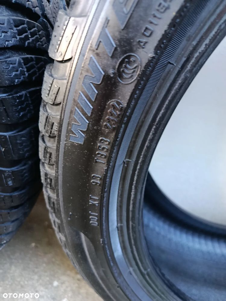 2x Pirelli Winter Sottozero 3 245/40 R19 RUN FLAT DOT 2322, 6,5 mm - 8