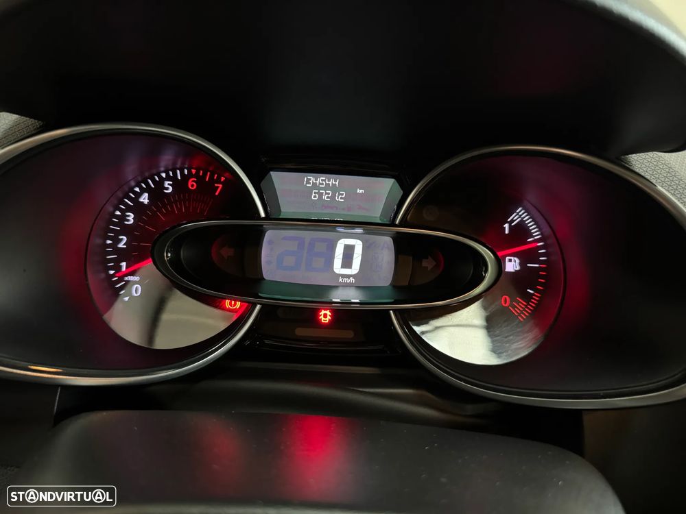 Renault Clio TCe 90 Limited - 16