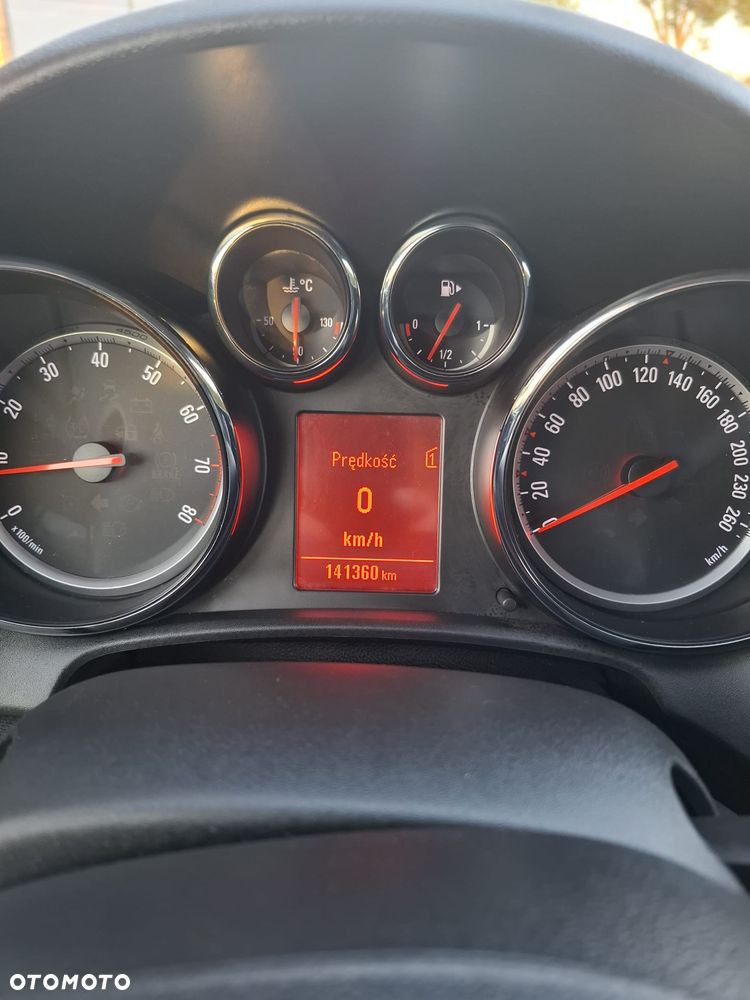 Opel Astra 1.6 - 11