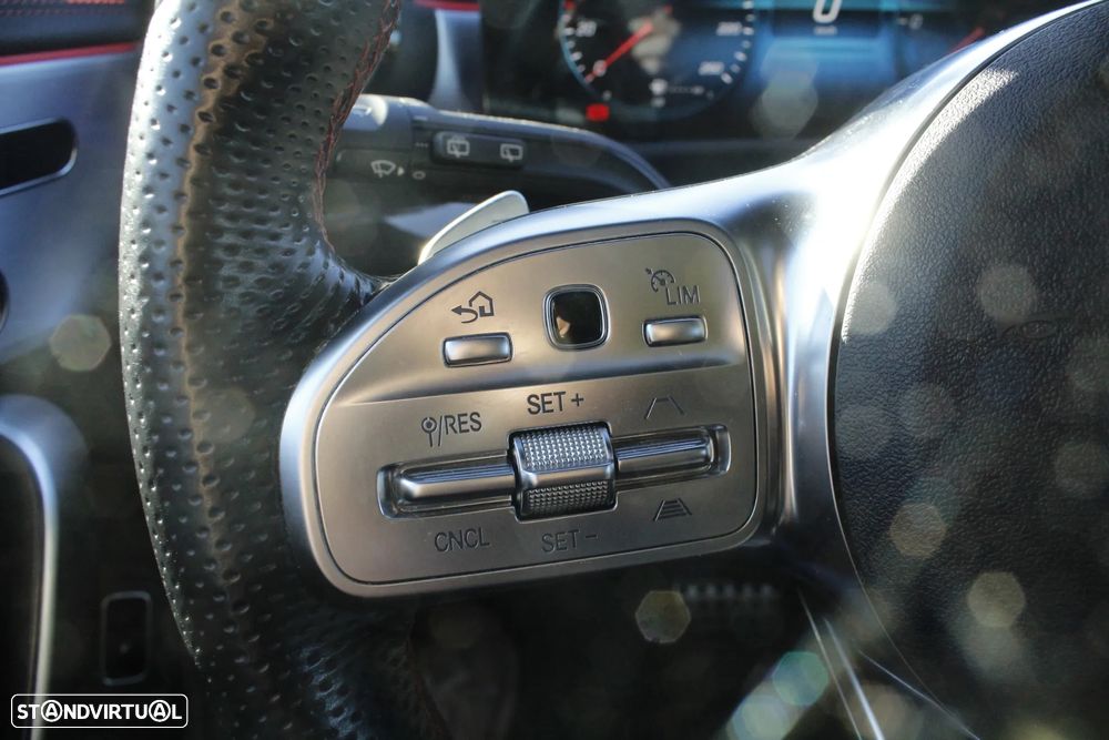 Mercedes-Benz CLA 250 e 8G-DCT AMG Line - 33