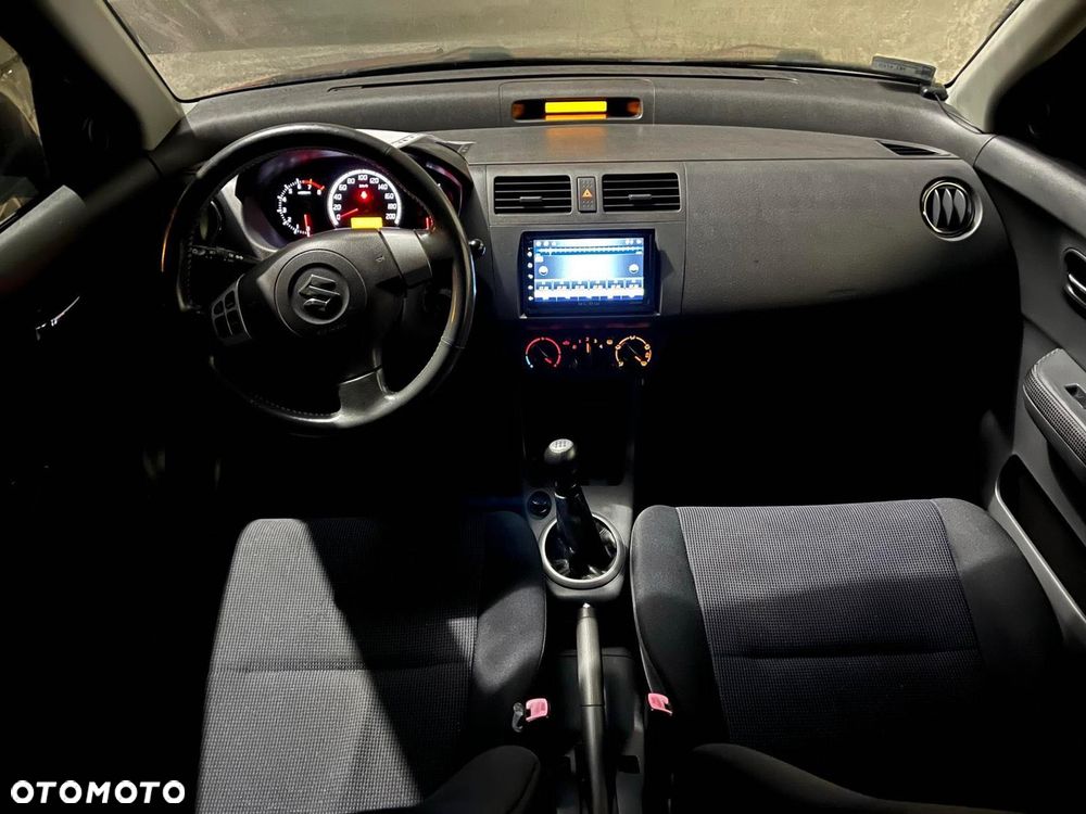 Suzuki Swift - 3