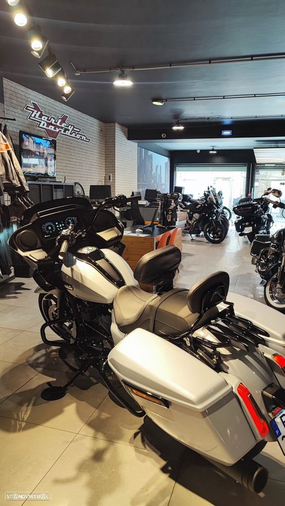 Harley-Davidson Road Glide - 11