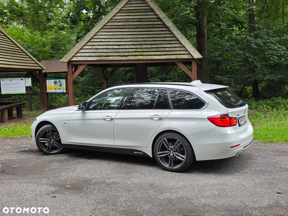 BMW Seria 3 320d Touring Luxury Line - 19