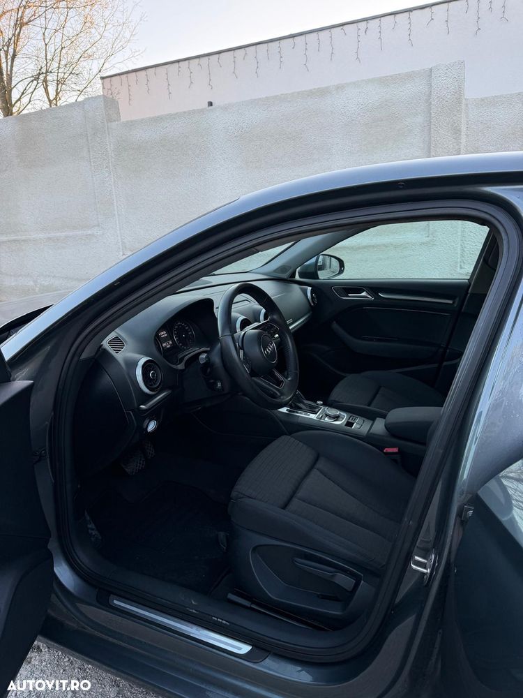 Audi A3 2.0 TDI S tronic Design - 5