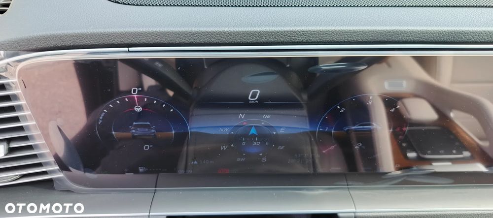 Mercedes-Benz GLE - 31