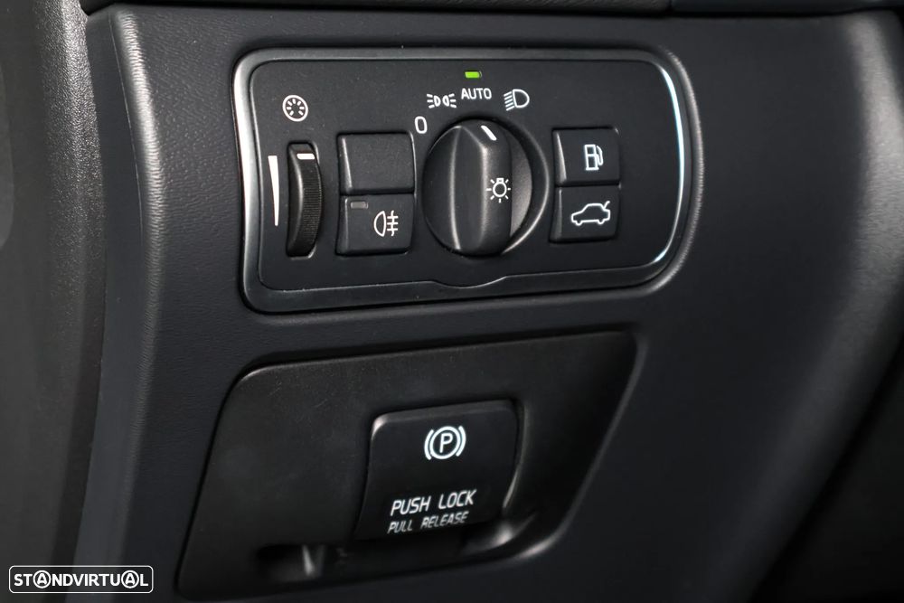 Volvo V60 1.6 D2 Drive Momentum Start/Stop - 29