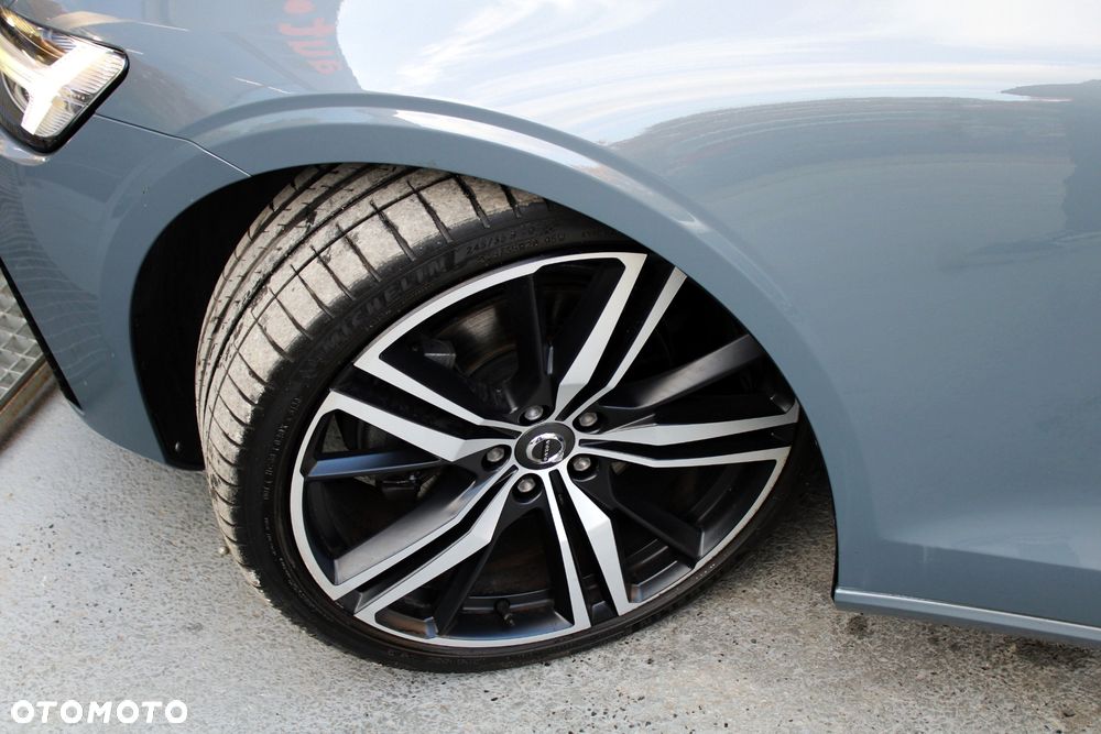 Volvo V60 B4 B R-Design - 26