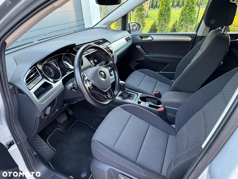 Volkswagen Touran 2.0 TDI BMT Comfortline Plus DSG - 23