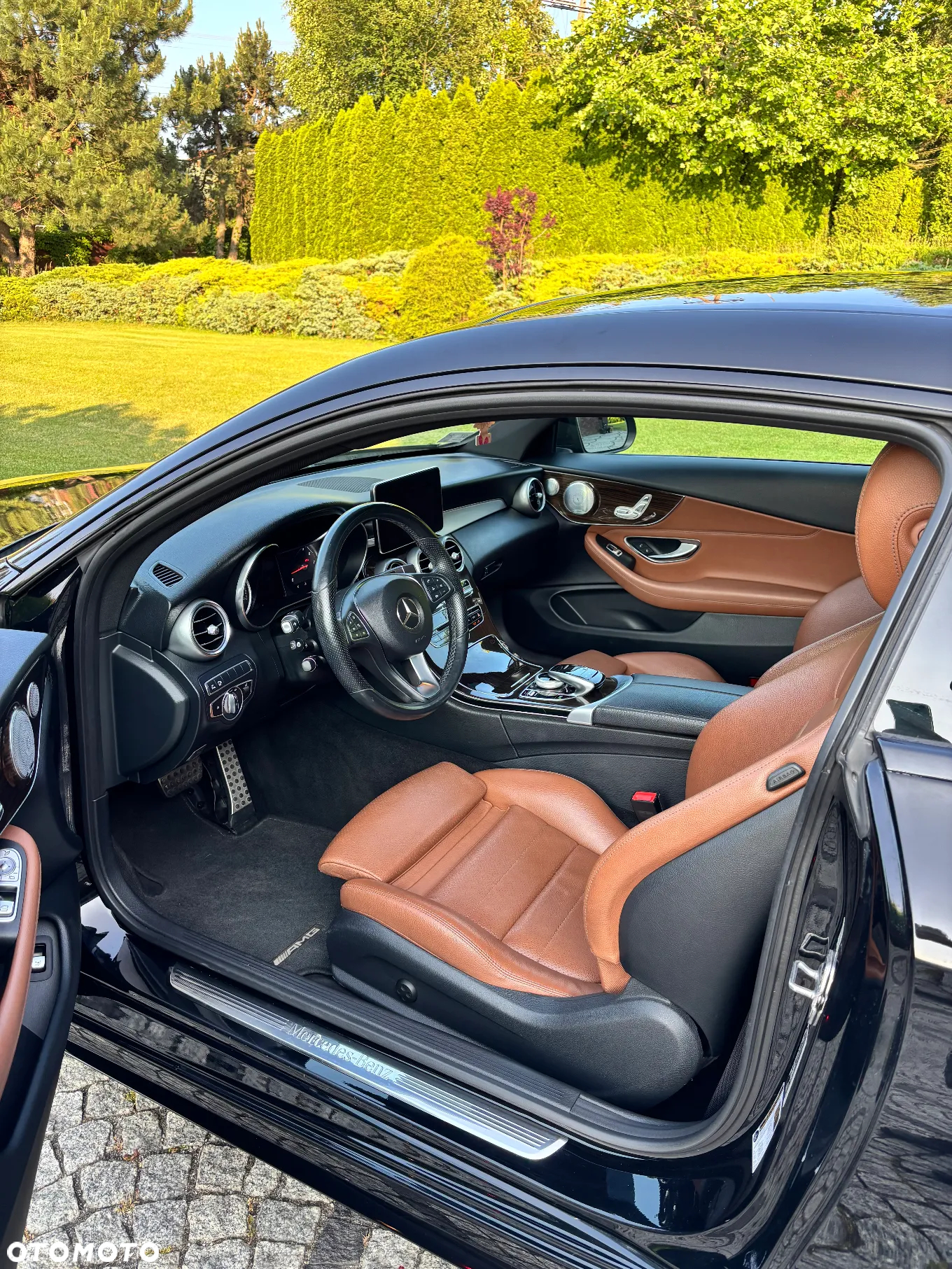 Mercedes-Benz Klasa C 300 Coupe 9G-TRONIC AMG Line - 13