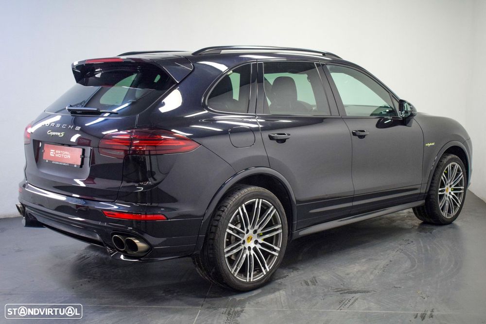 Porsche Cayenne S E-Hybrid - 3