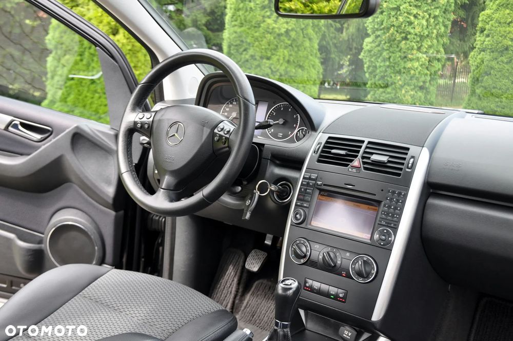Mercedes-Benz Klasa A 170 BlueEFFICIENCY Avantgarde - 25