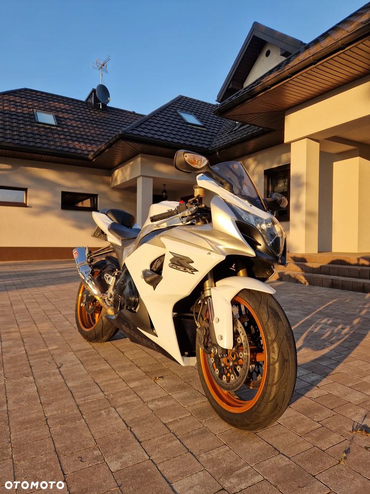 Suzuki GSX-R - 7