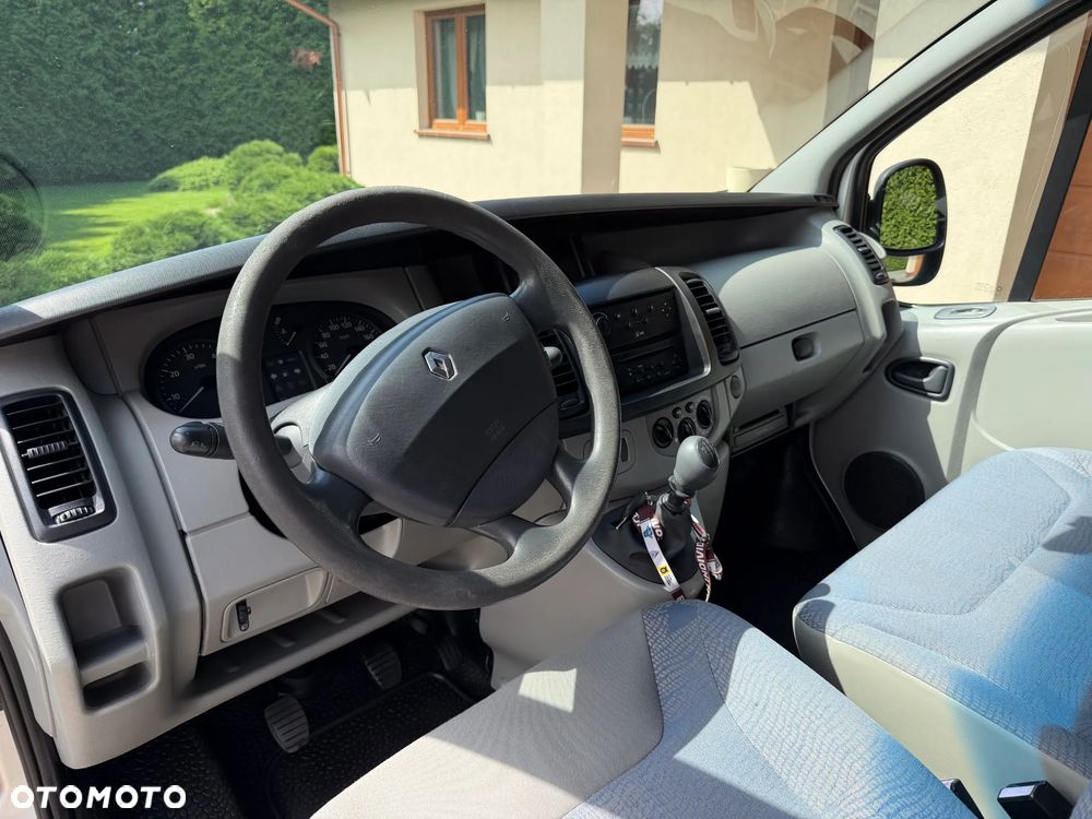 Renault Trafic Passenger - 5