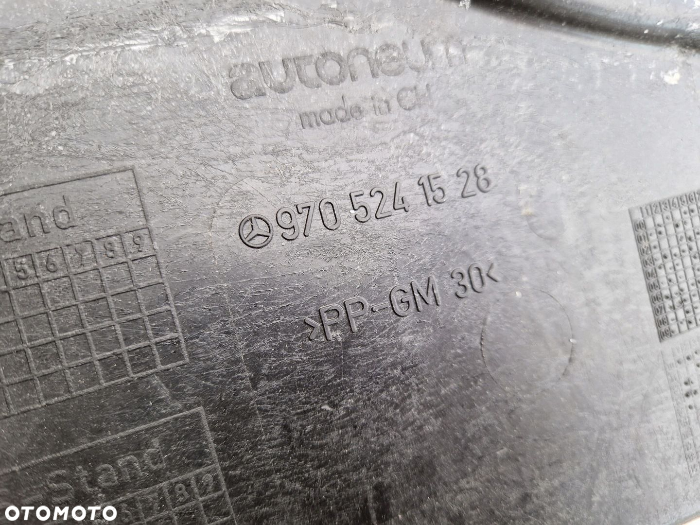 ATEGO OSŁONA WYGŁUSZENIE PŁOTEK SILNIKA BOCZNA PRAWA OM906LA 9705241528 OE - 3
