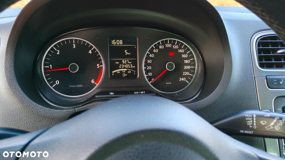 Volkswagen Polo 1.6 TDI DPF Highline - 18