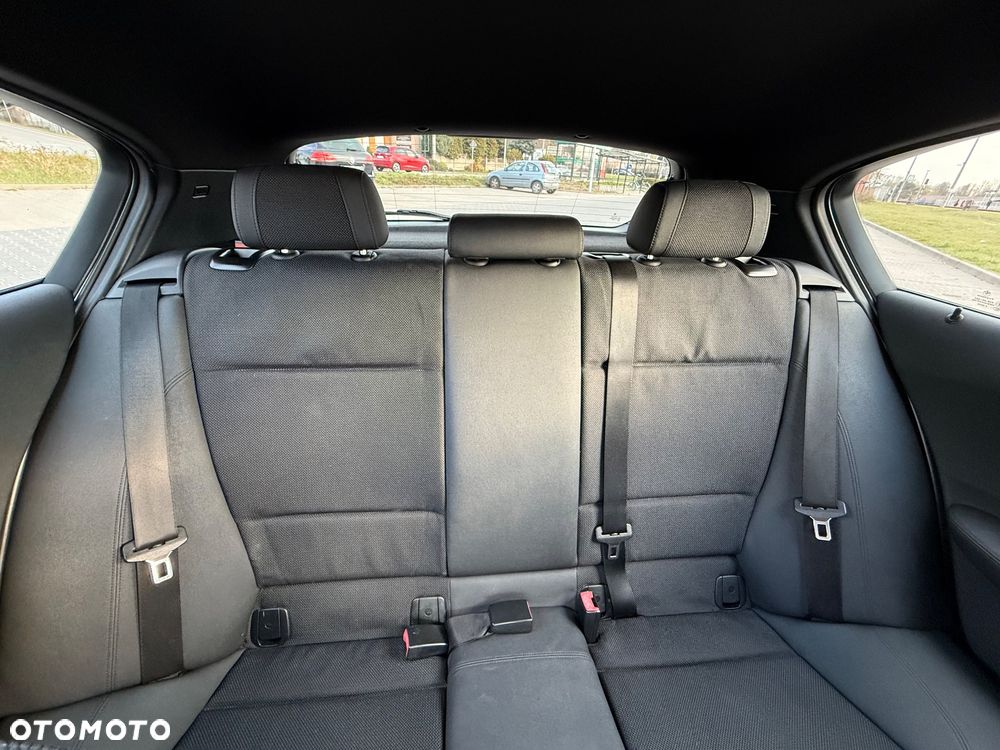 BMW Seria 1 118d DPF Edition Sport - 17