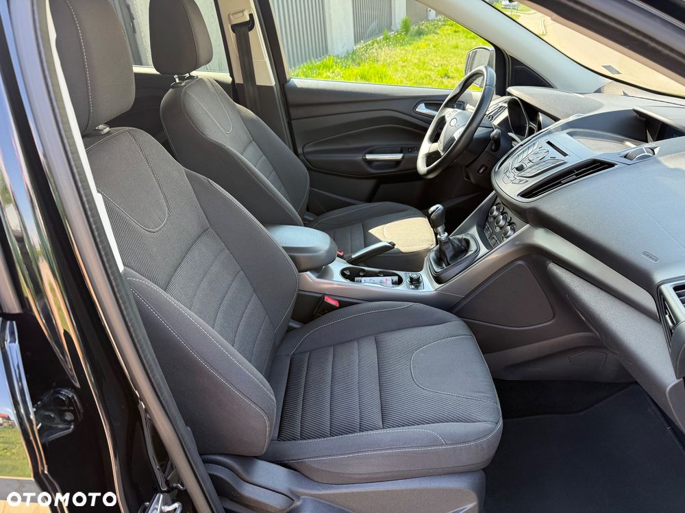Ford Kuga 1.5 EcoBoost 2x4 Trend - 33