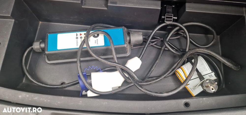 Mitsubishi Outlander 2.0 4WD Plug-In Hybrid Top - 16