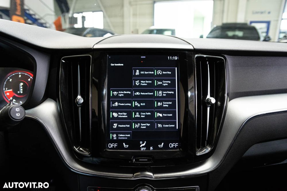 Volvo XC 60 D4 AWD Momentum - 17