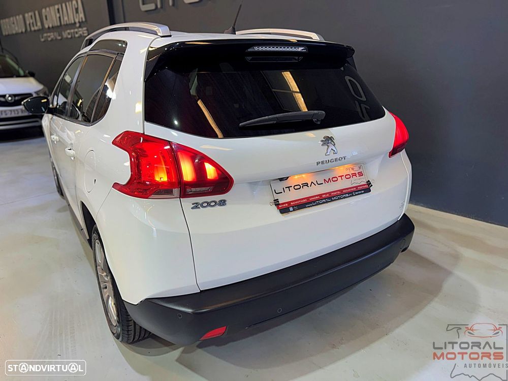 Peugeot 2008 1.2 PureTech Style - 9