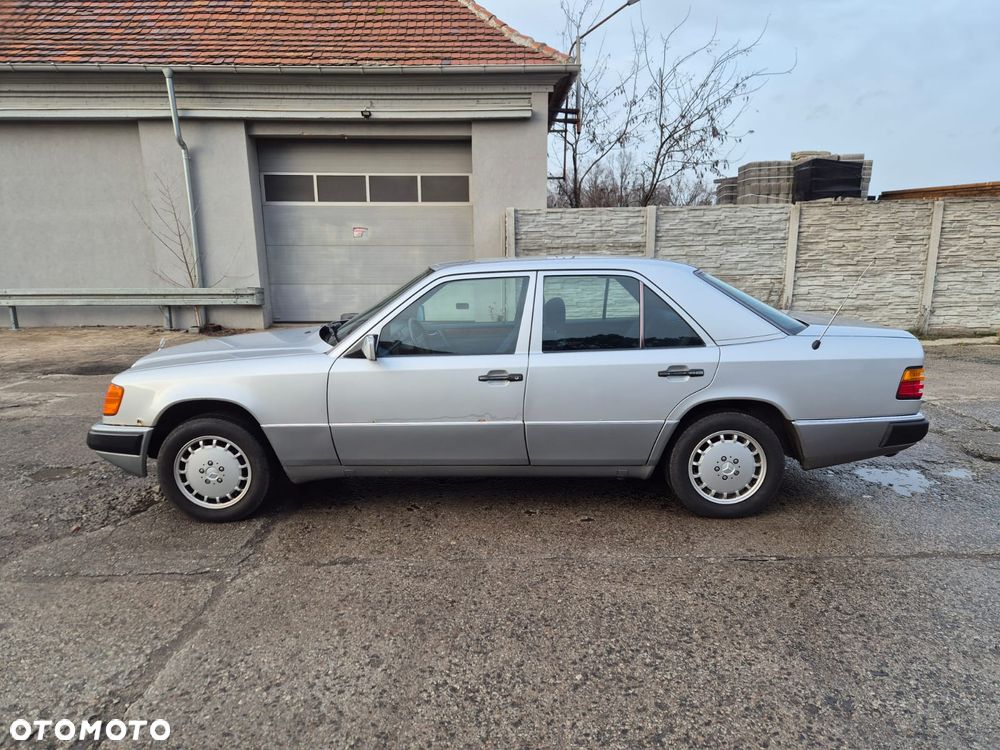 Mercedes-Benz W124 (1984-1993) - 14