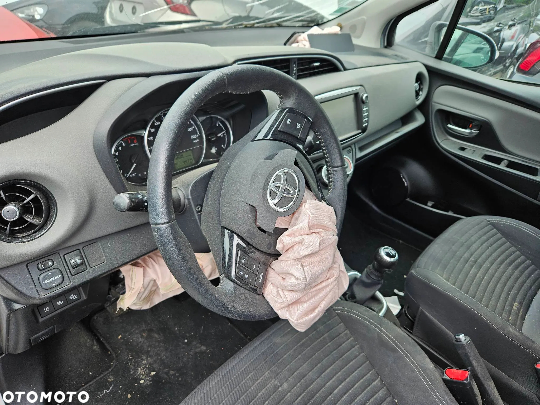 Toyota Yaris 1.0 Life - 11