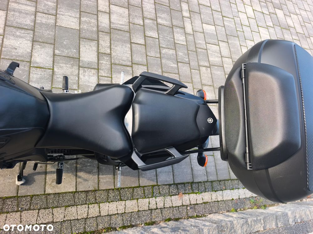 Yamaha FZ8 - 17