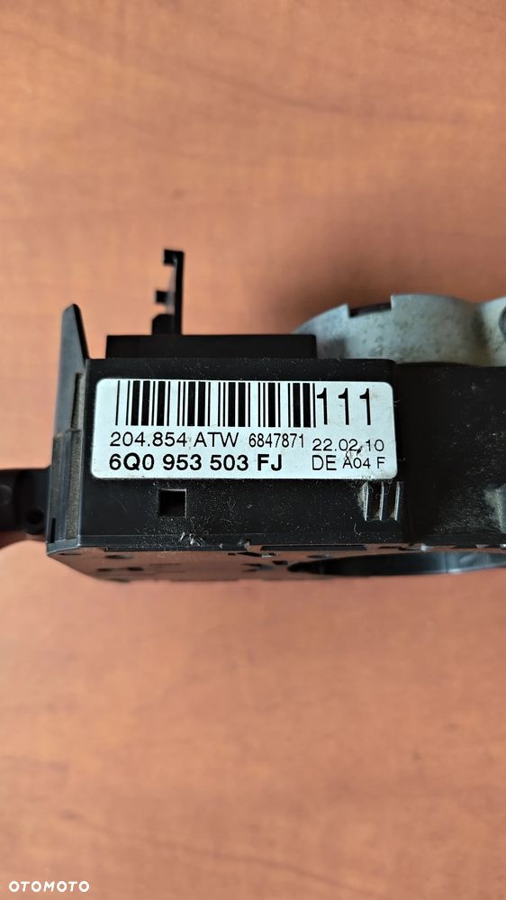 VW T5 MANETKI PRZEŁĄCZNIK Z OBSŁUGĄ LICZNIKA I TEMPOMATEM 6Q0953503FJ - 4