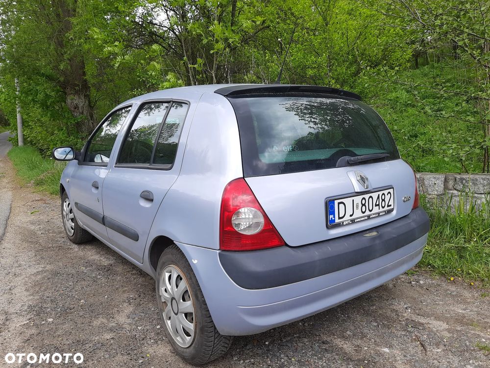 Renault Clio 1.2 16V Confort Authentique - 3