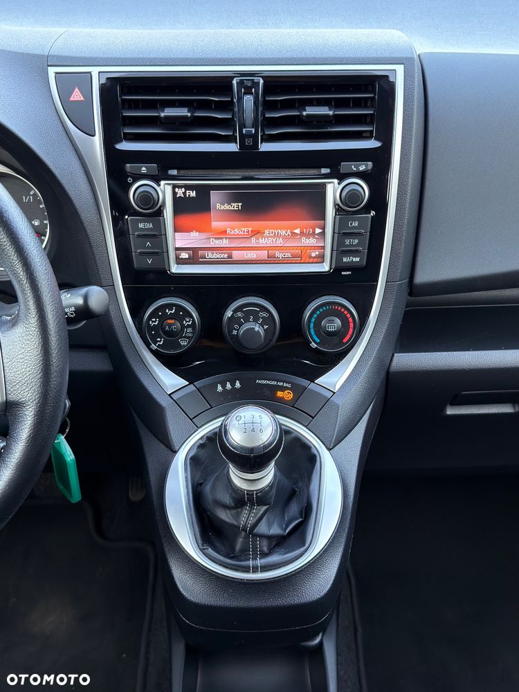 Toyota Verso S 1.33 Premium - 18