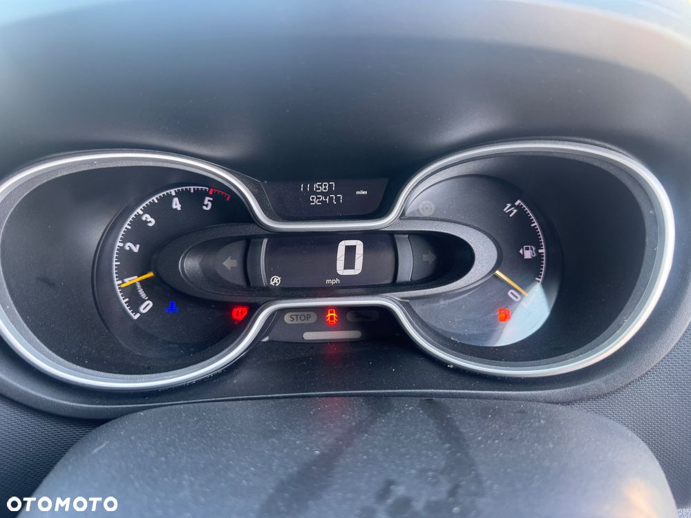Opel Vivaro Trafic - 28