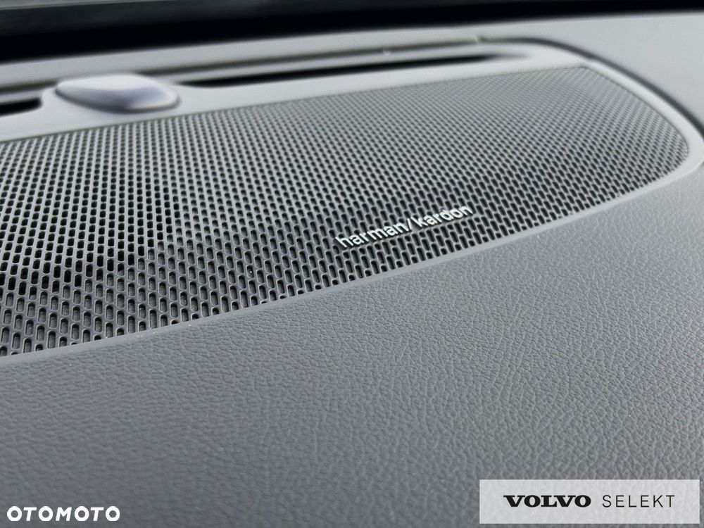 Volvo V90 Cross Country - 28