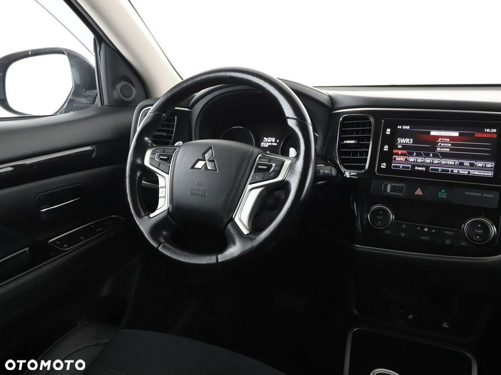 Mitsubishi Outlander Intense + - 18